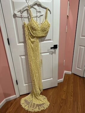 Sherri Hill Yellow  Two-Piece Maxi Evening Dress #prom